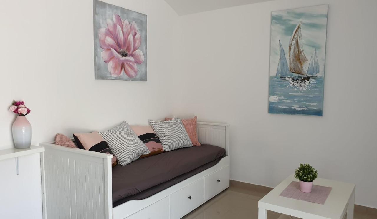Apartments Solta Rogac ภายนอก รูปภาพ