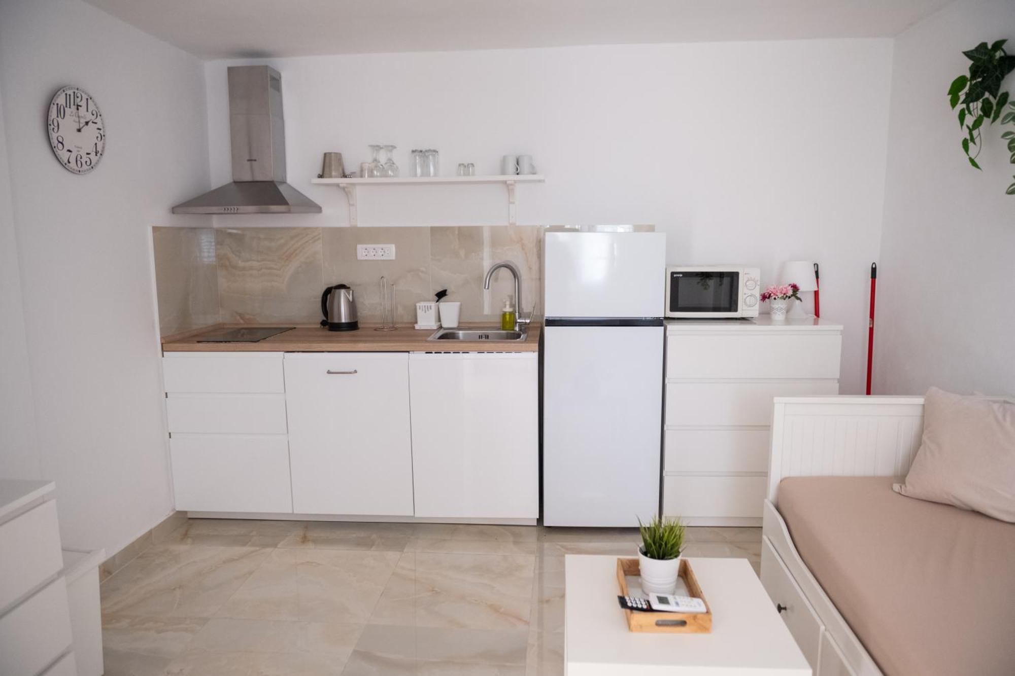 Apartments Solta Rogac ภายนอก รูปภาพ